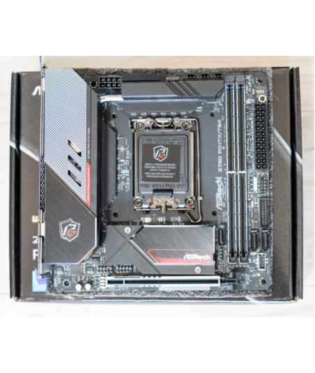 ASRock J5040-ITX - motherboard - mini ITX - Intel Pentium Silver J5040